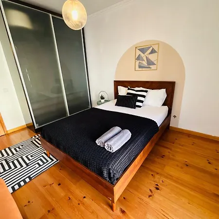 호스텔 And Spacious In Lisbon, Ideal For Tourists 리스본