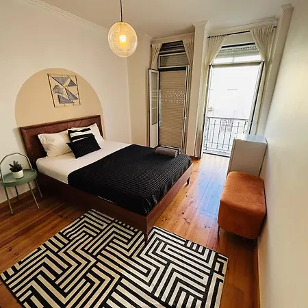 And Spacious In Lisbon, Ideal For Tourists *
