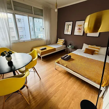 And Spacious In Lisbon, Ideal For Tourists * Lizbona