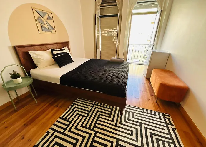 Hostel And Spacious In Lisbon, Ideal For Tourists *