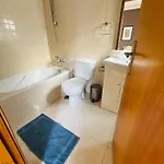 Ostello And Spacious In Lisbon, Ideal For Tourists