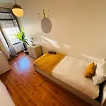 Ostello And Spacious In Lisbon, Ideal For Tourists *