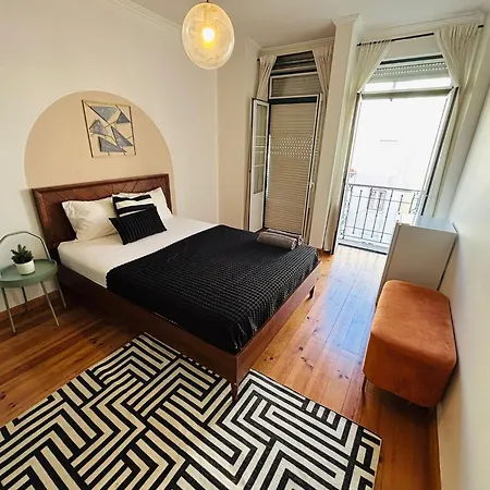 호스텔 And Spacious In Lisbon, Ideal For Tourists