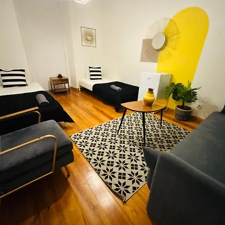호스텔 And Spacious In Lisbon, Ideal For Tourists